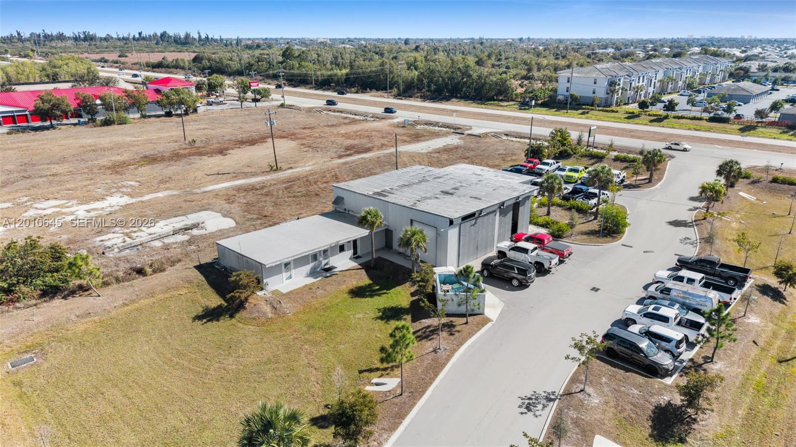 2635 Southwest Pine Island Road Cape Coral, FL 33991 - Photo 6 of 37 Photo 6
