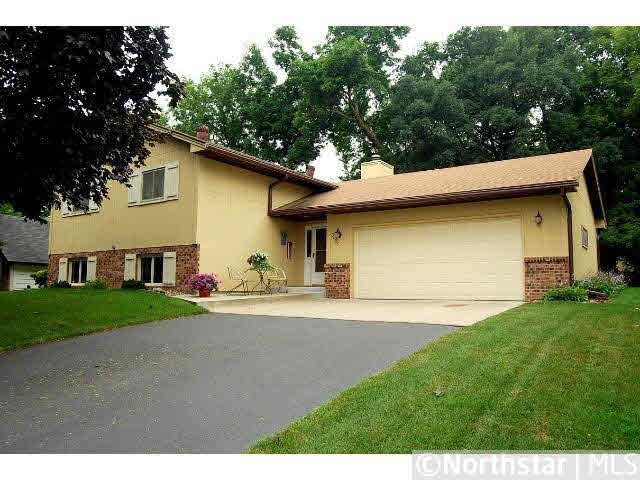 3435 Chandler Road Shoreview, MN 55126 - Photo 1 of 15