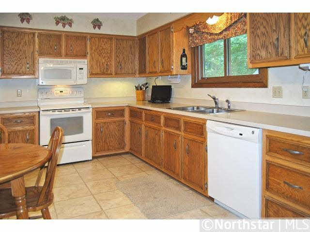 3435 Chandler Road Shoreview, MN 55126 - Photo 5 of 15