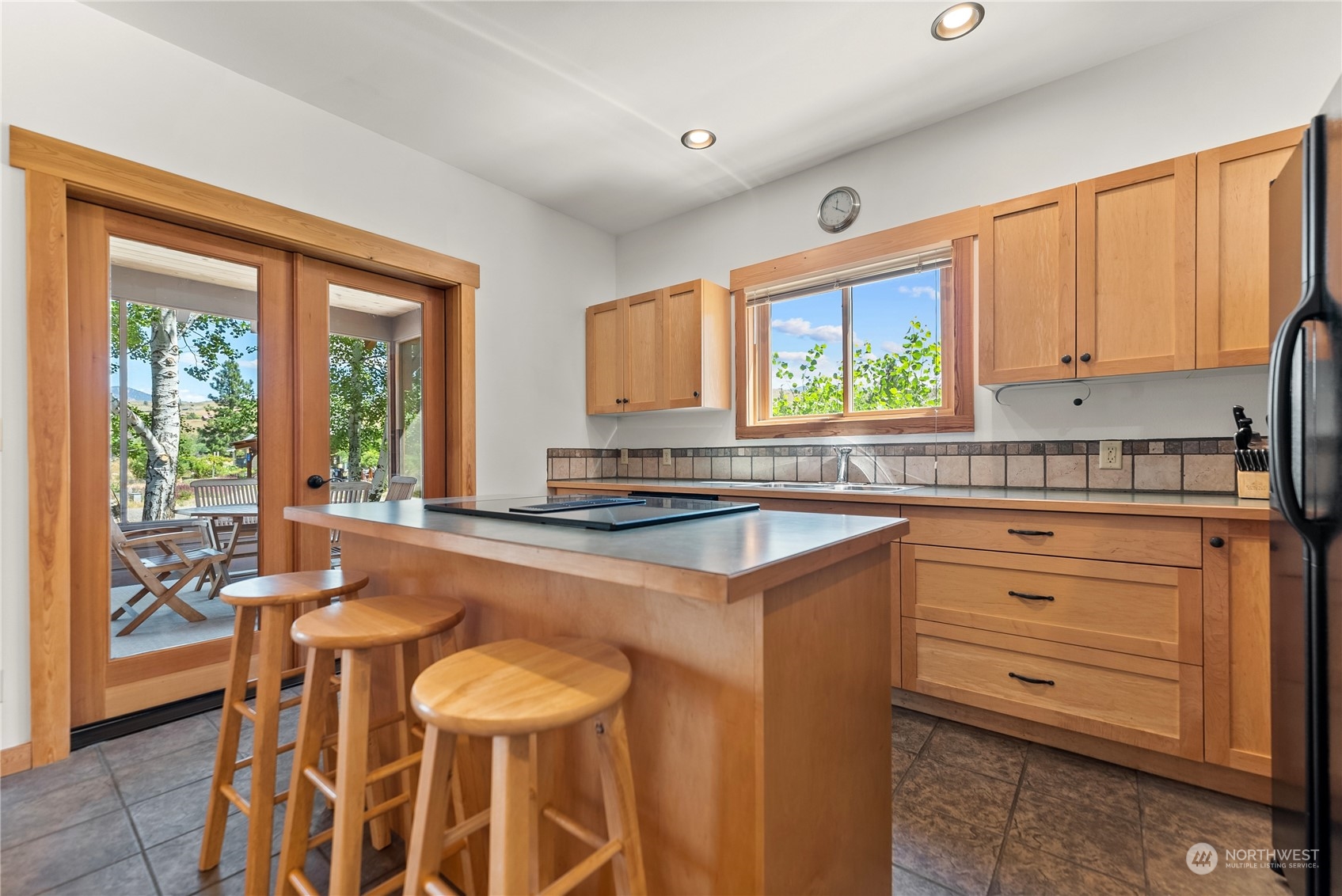 165 Saddleback Road Winthrop, WA 98862 - Photo 4 of 40 Gallery Image 4