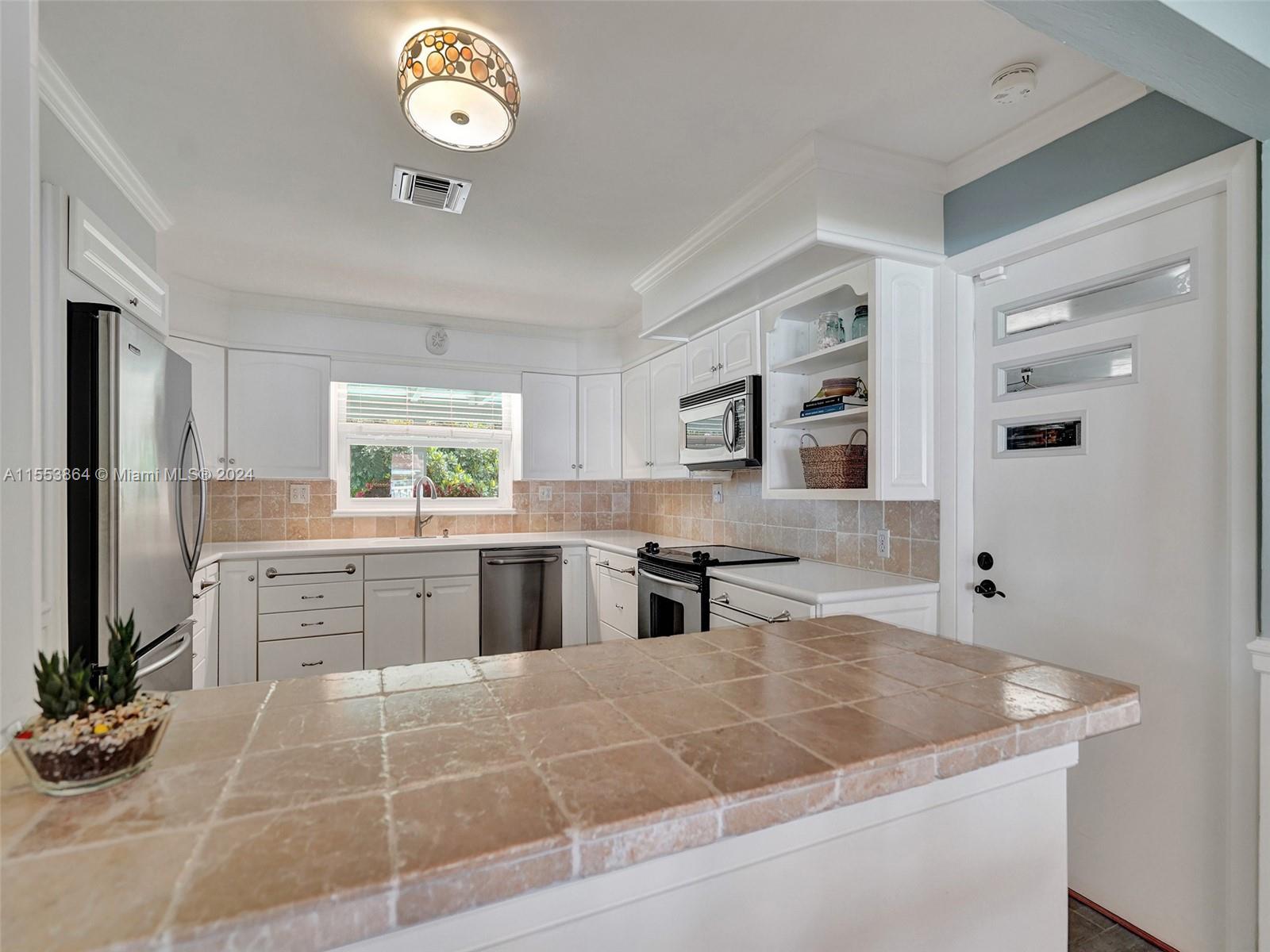 3445 Fillmore Street Hollywood, FL 33021 - Photo 23 of 76