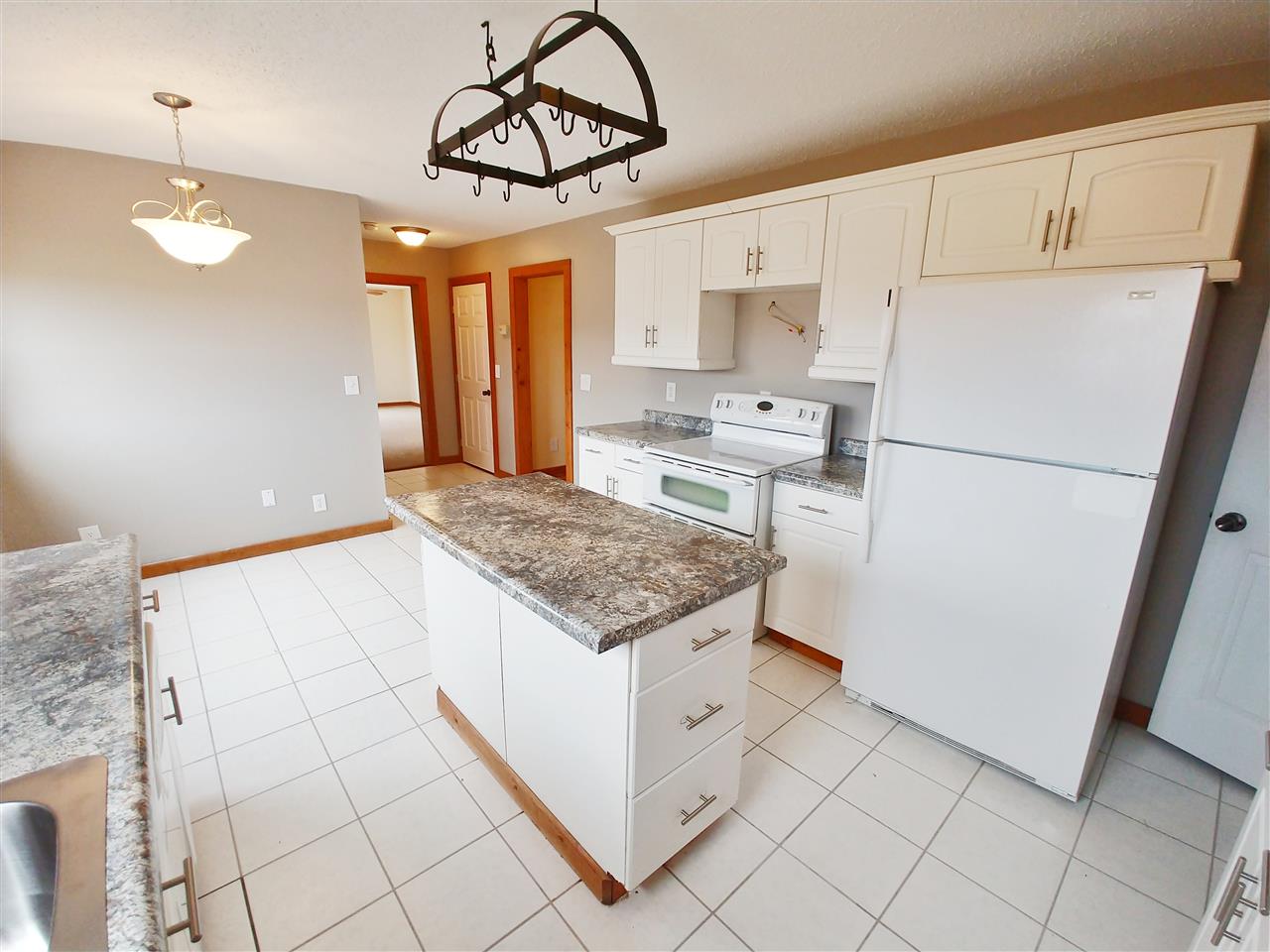 2243 East Freeland Road Midland, MI 48640 - Photo 12 of 34