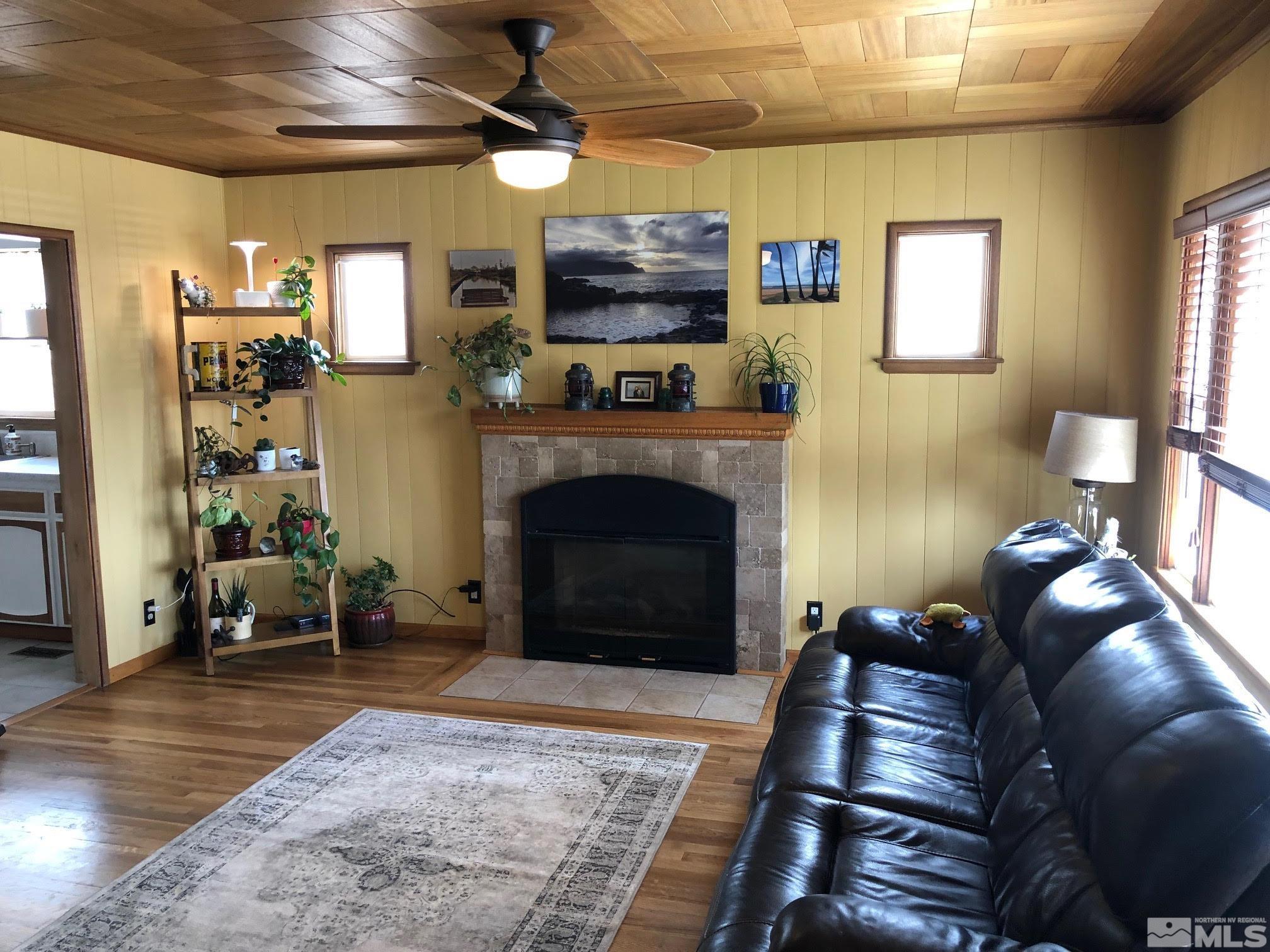 921 Melba Drive Reno, NV 89503 - Photo 4 of 39 Photo 4