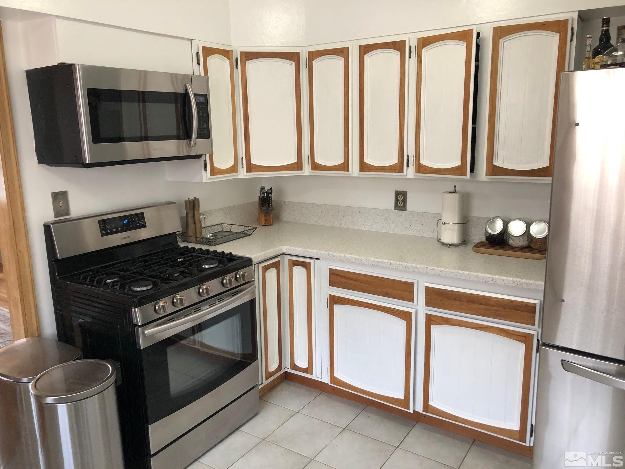 921 Melba Drive Reno, NV 89503 - Photo 9 of 39 Photo 9