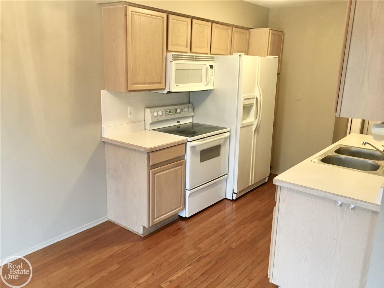 3112 High Pointe Ridge Road Lake Orion, MI 48359 - Photo 9 of 24