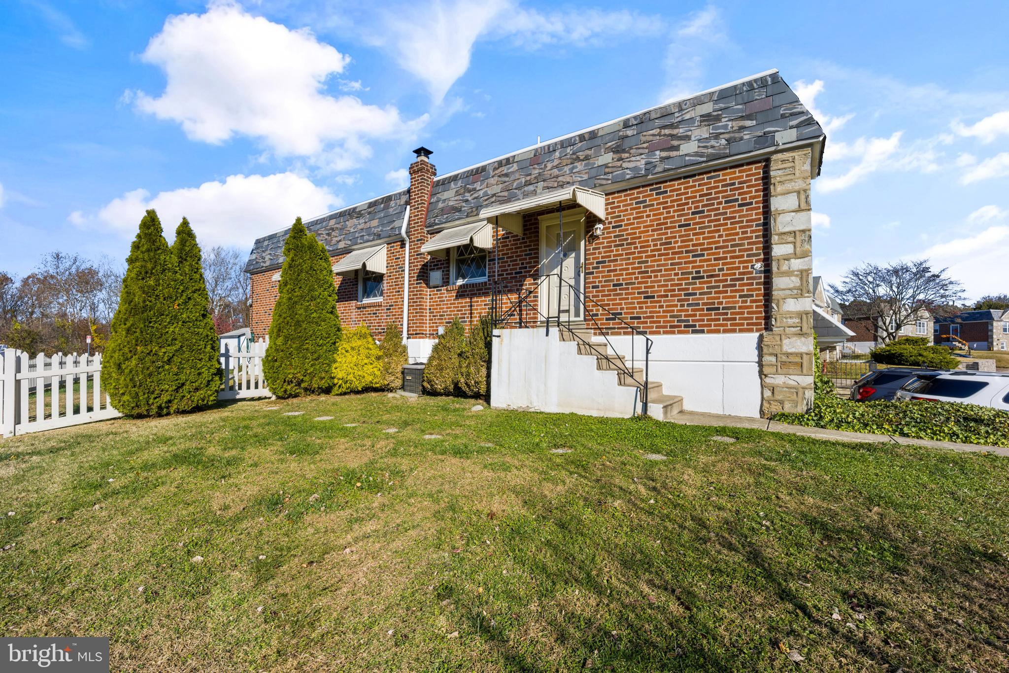 2901 Gelena Road Philadelphia, PA 19152 - Photo 3 of 31 Gallery Image 3