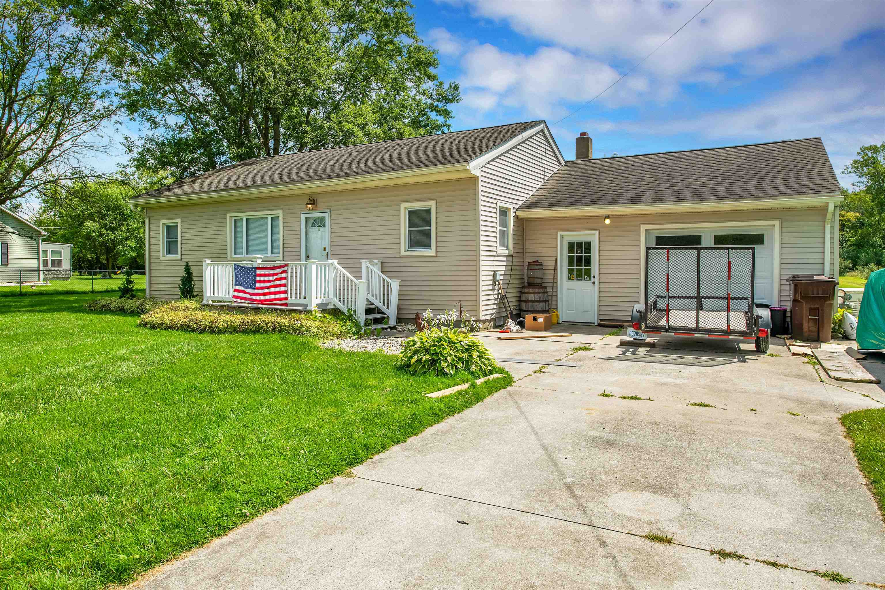 5561 Ravenswood Road Smiths Creek, MI 48074 - Photo 1 of 23 50151757-aebce59c-deae-4662-a8f7-f524eece3299.JPG