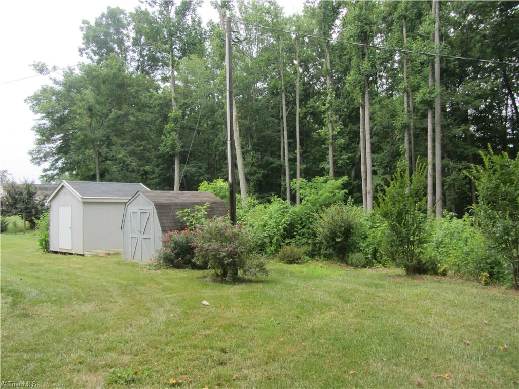 1096 Franklin Moore Road Madison, NC 27025 - Photo 12 of 17 Gallery Image 12