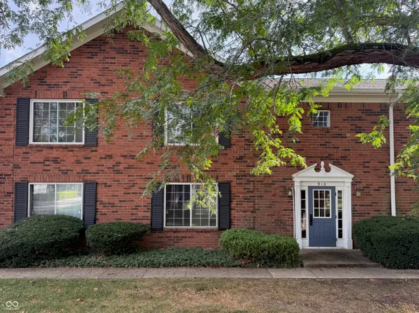 $89,900 | 910 Park Central Drive South, Unit 910B, Indianapolis, IN 46260