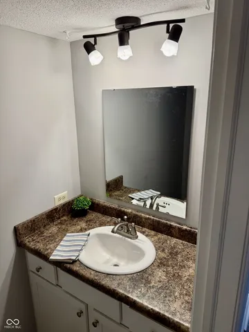 $89,900 | 910 Park Central Drive South, Unit 910B, Indianapolis, IN 46260