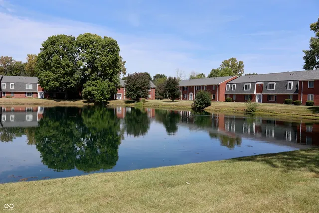 $89,900 | 910 Park Central Drive South, Unit 910B, Indianapolis, IN 46260