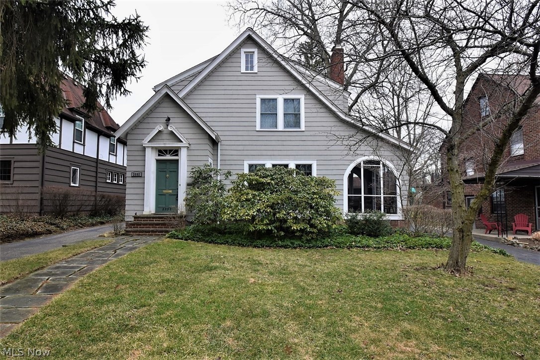 Welcome to 2592 Ashurst Rd. University Heights OH 44118