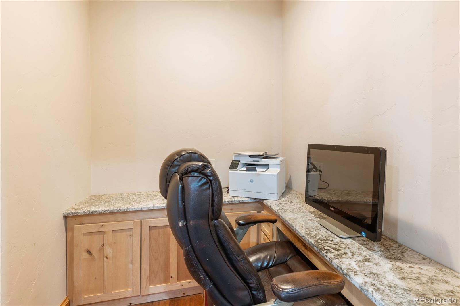 111 Blue Spruce Road Divide, CO 80814 - Photo 33 of 46 a living room with furniture
