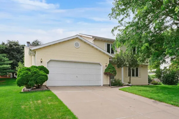 $500,000 | 2928 Maple Run Drive, Madison, WI 53719