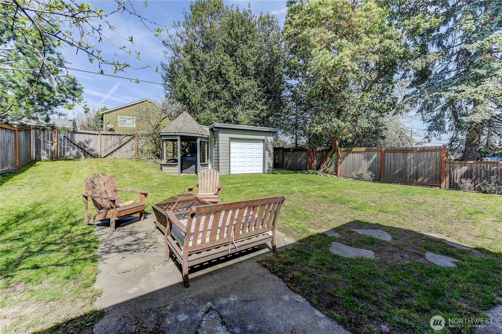 1048 South Director Street Seattle, WA 98108 - Photo 19 of 20 a view of backyard with a garden and deck
