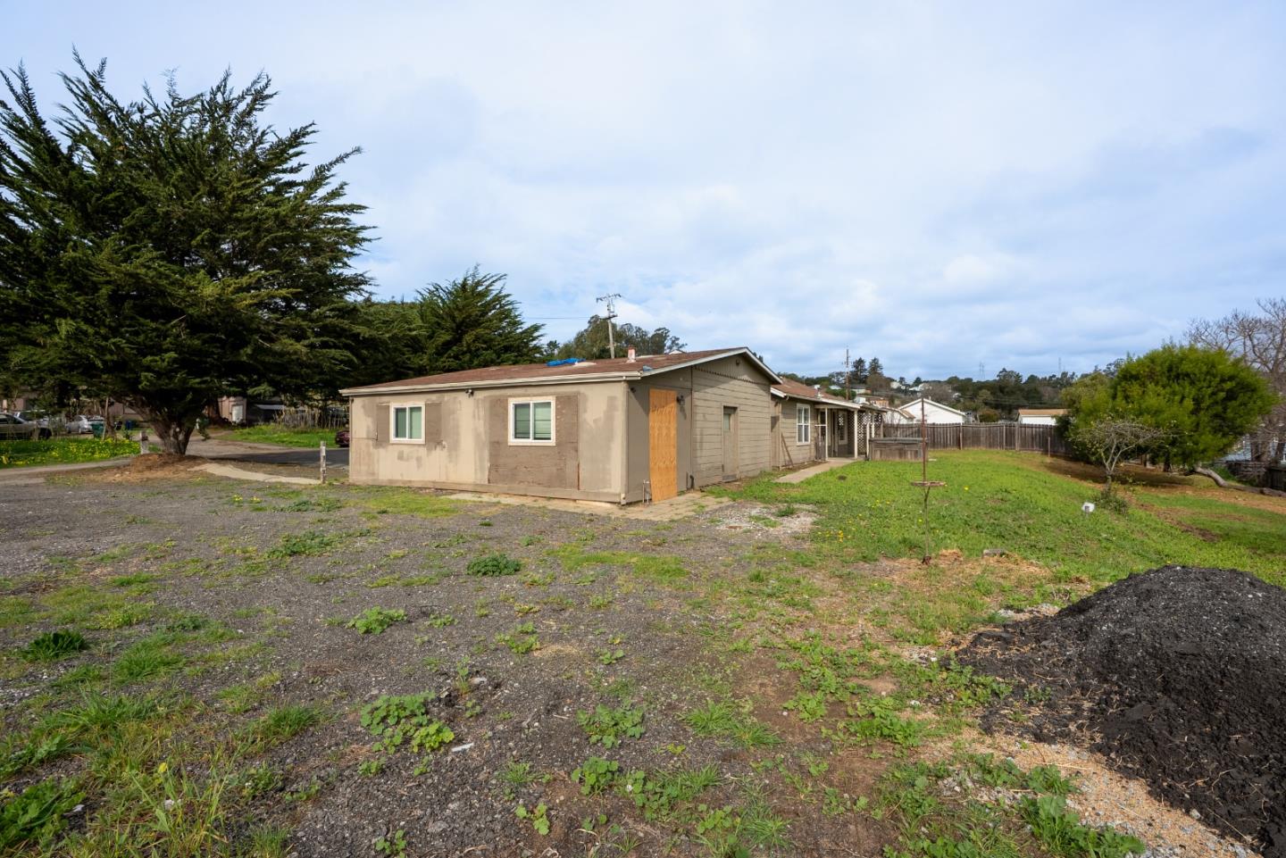 17918 Pesante Road Prunedale, CA 93907 - Photo 27 of 35 a house view with garden space