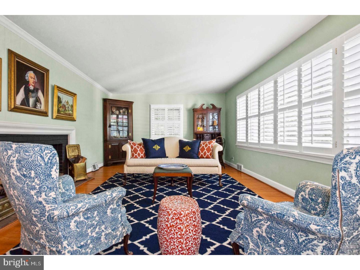 191 South Spring Mill Road Villanova, PA 19085 - Photo 4 of 25 Living Room