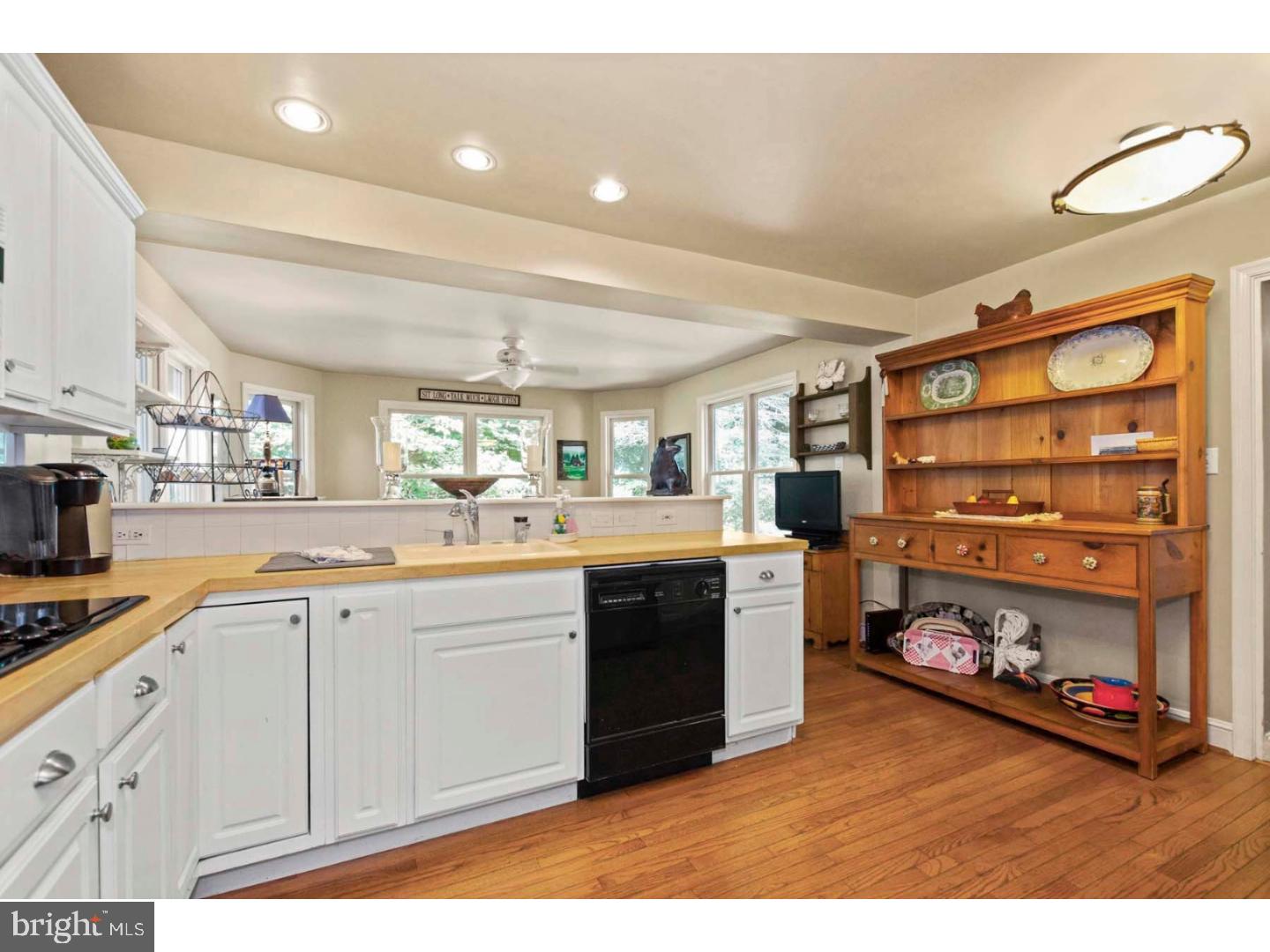 191 South Spring Mill Road Villanova, PA 19085 - Photo 10 of 25 Kitchen