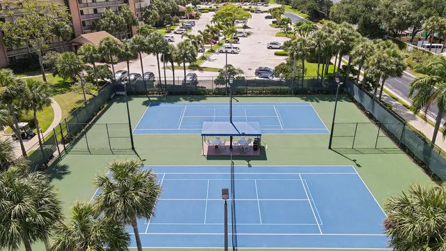 a view of a tennis court