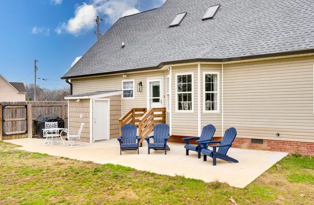 $949,900 | 1993 Egypt Road, Chapel Hill, TN 37034