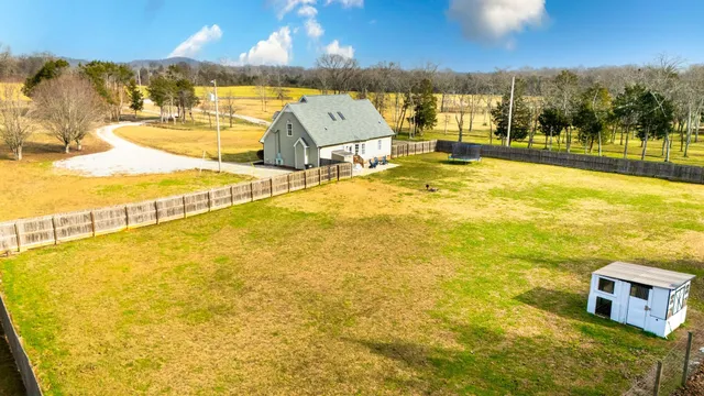 $949,900 | 1993 Egypt Road, Chapel Hill, TN 37034