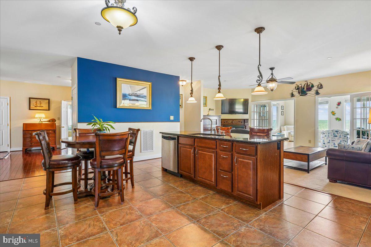 12195 Potomac View Road Newburg, MD 20664 - Photo 27 of 91 Breakfast Area