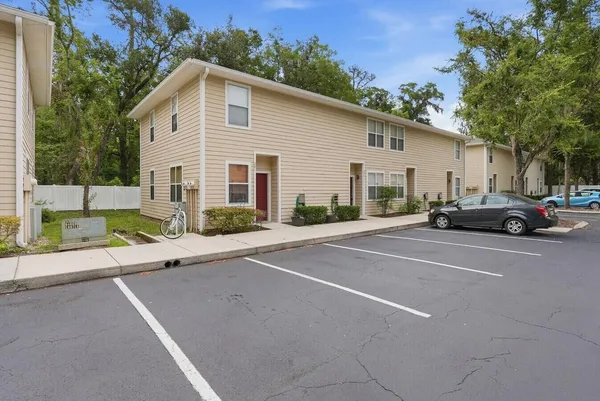 $155,000 | 1710 Northwest 7th Street, Unit 604, Gainesville, FL 32609