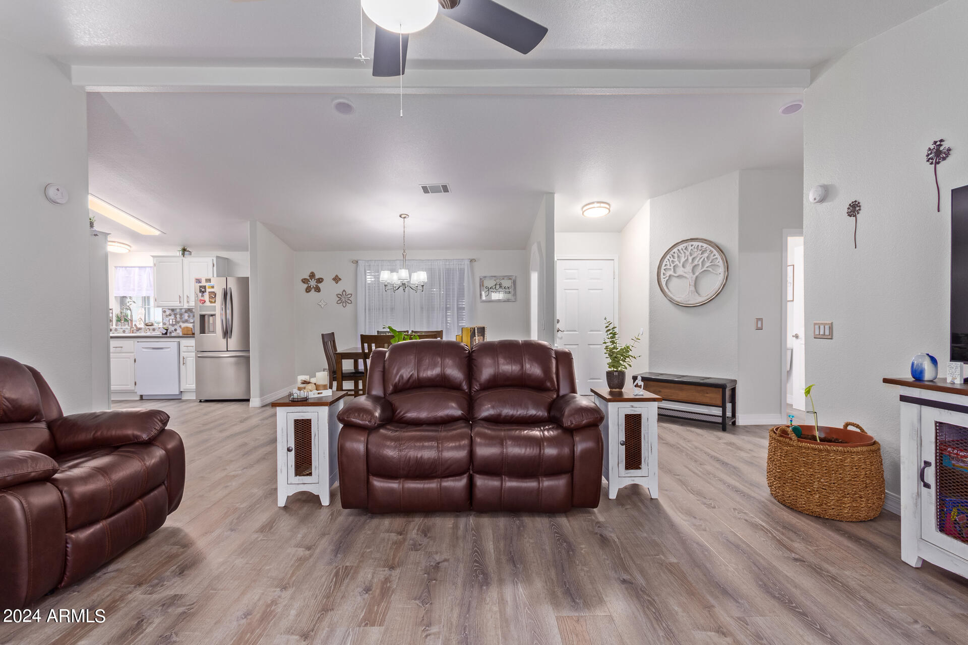 2550 South Ellsworth Road, Unit 41 Mesa, AZ 85209 - Photo 3 of 33 10 - Ellsworth