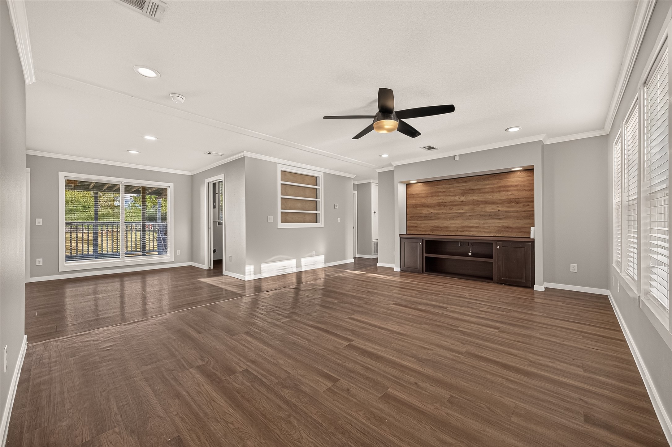 6023 Cheryl Lane Rosharon, TX 77583 - Photo 7 of 46 Gallery Image 7