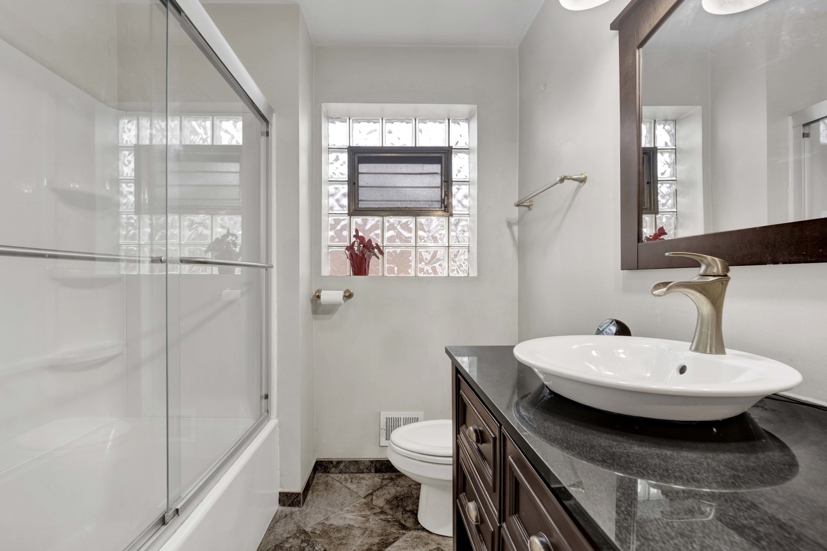 5265 West Devon Avenue Chicago, IL 60646 - Photo 13 of 23