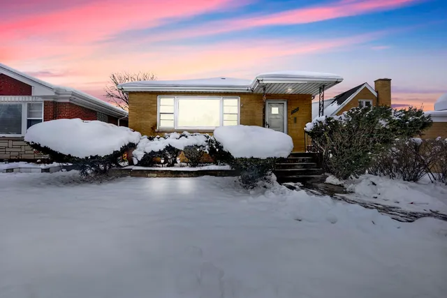 $399,900 | 5265 West Devon Avenue, Chicago, IL 60646