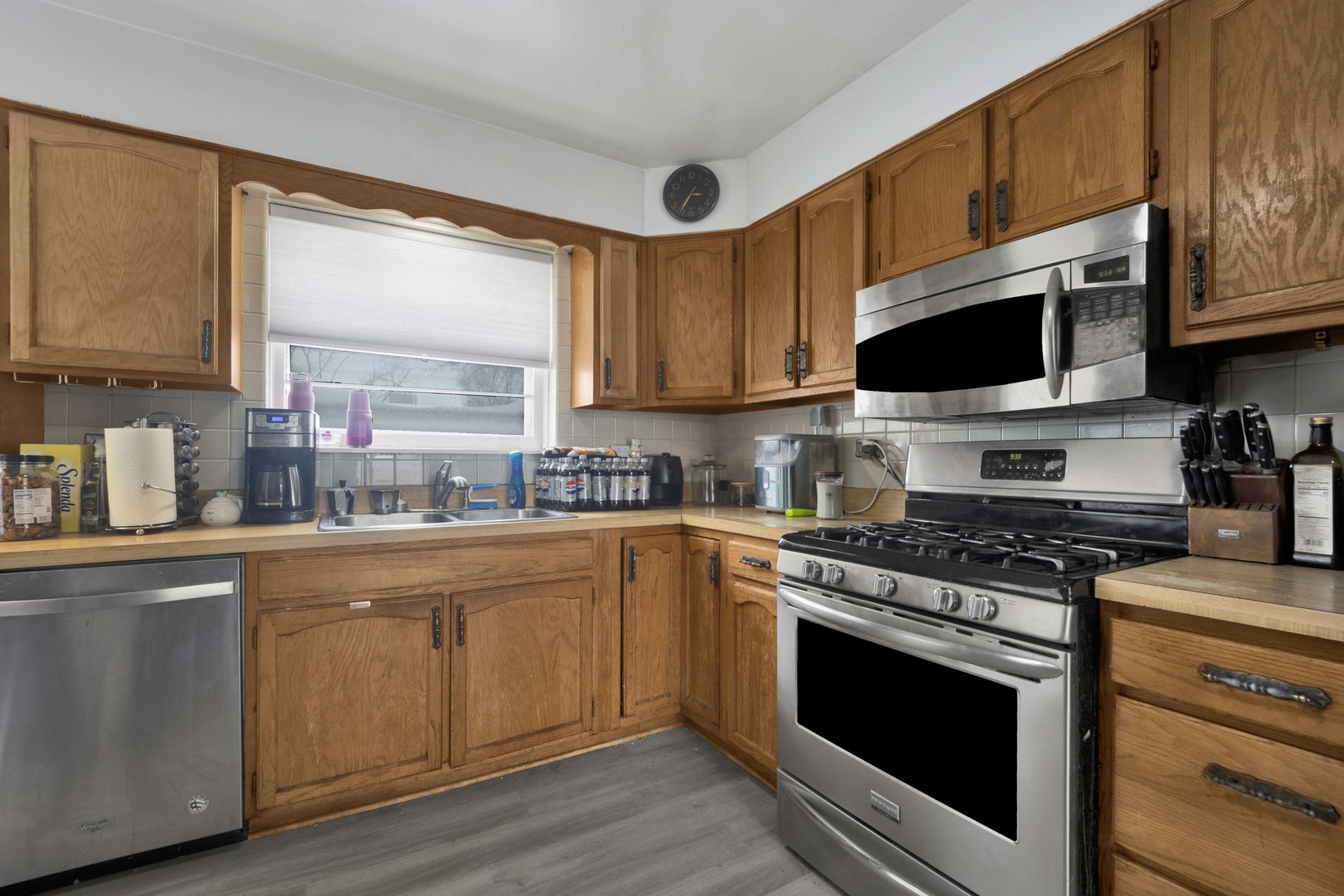 5265 West Devon Avenue Chicago, IL 60646 - Photo 8 of 23