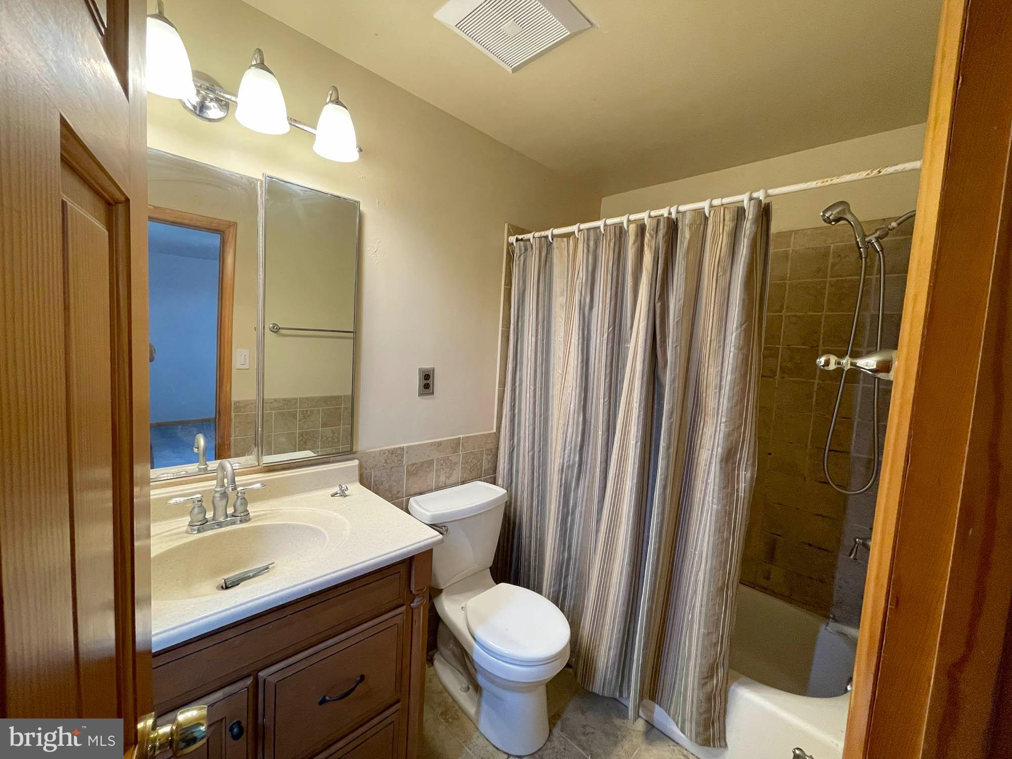 9207 Gardenia Road Baltimore, MD 21236 - Photo 13 of 19