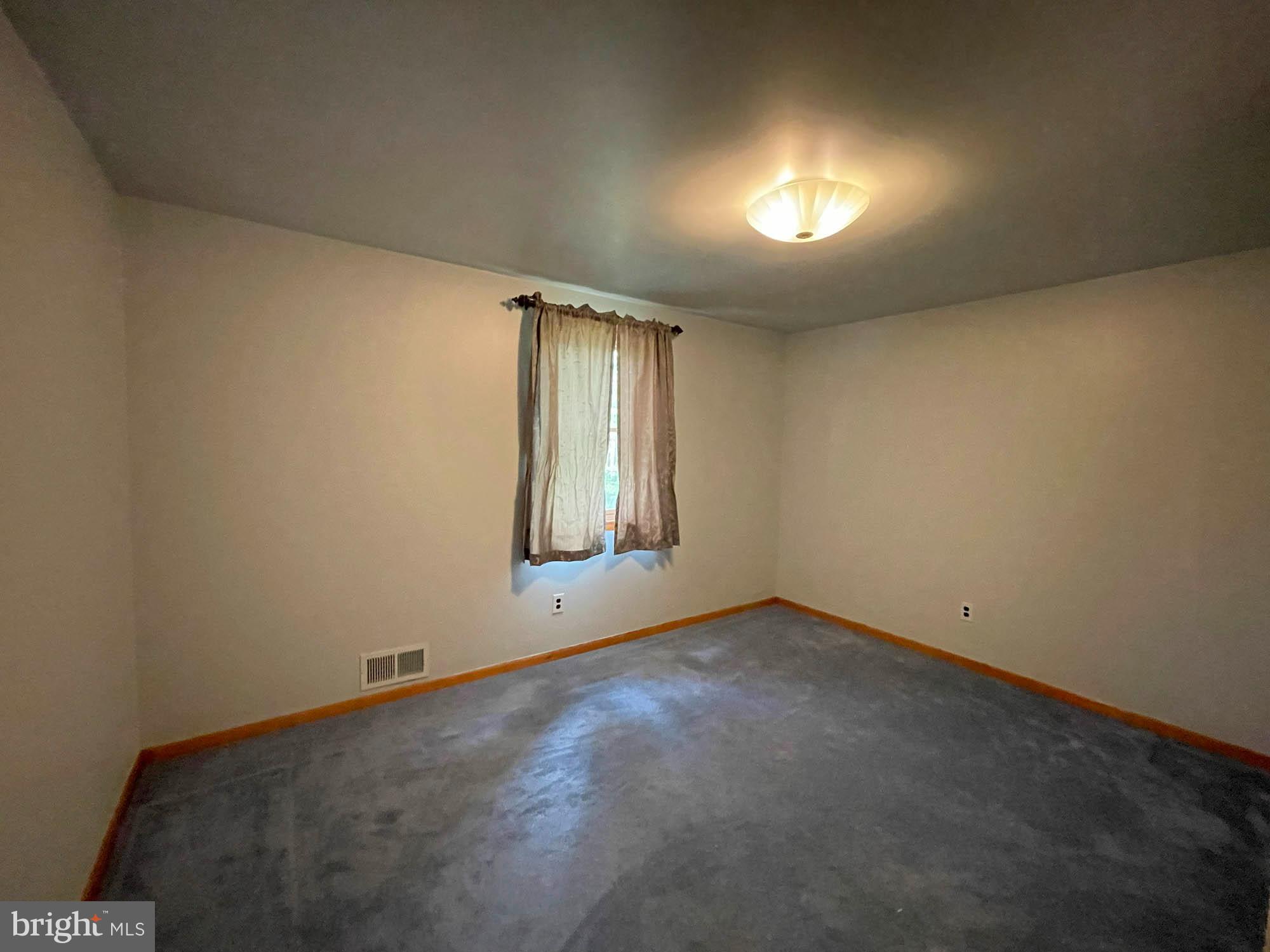 9207 Gardenia Road Baltimore, MD 21236 - Photo 14 of 19