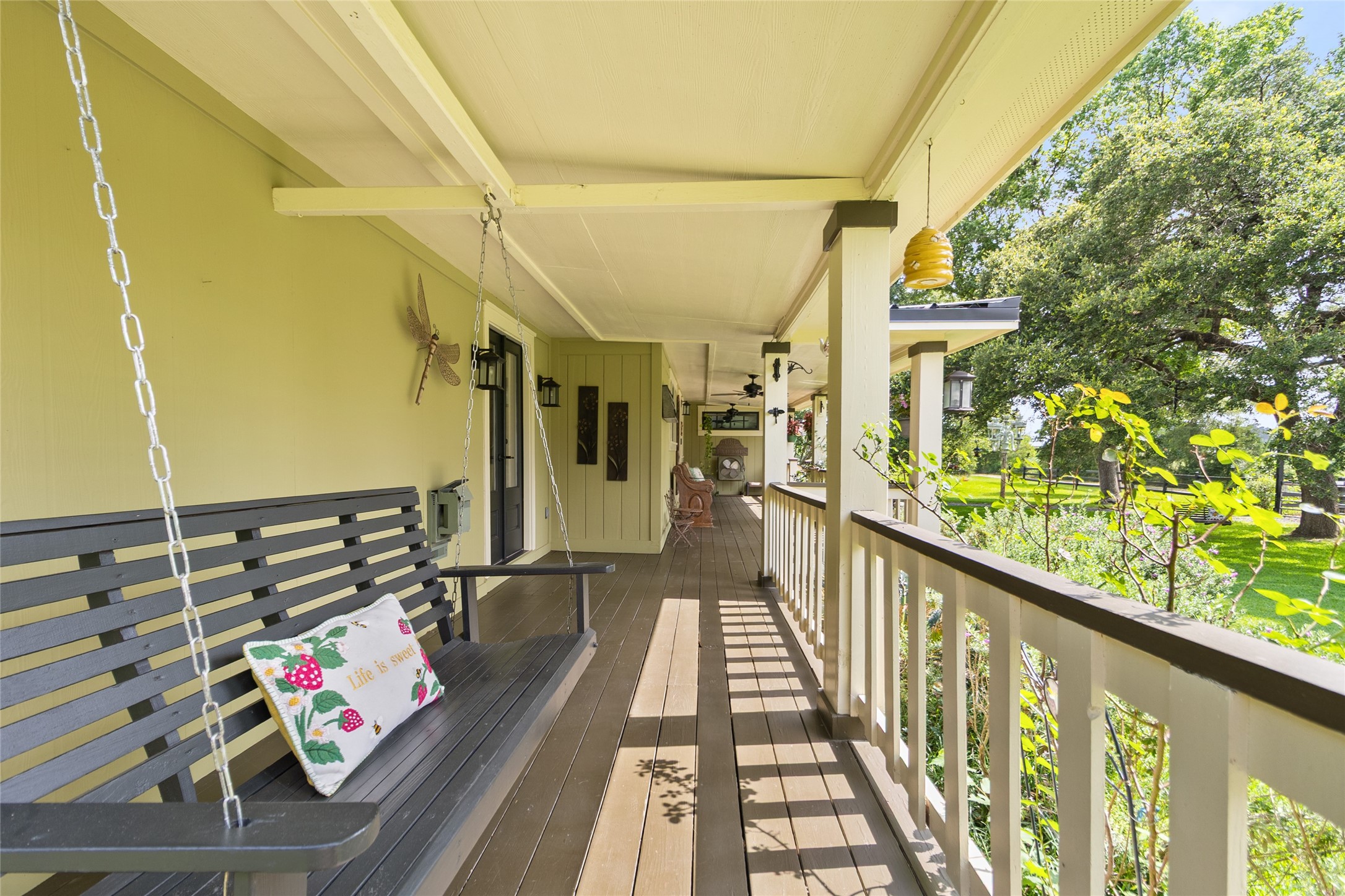 17821 Brown Road Conroe, TX 77306 - Photo 6 of 50 a view of railway station with sitting area