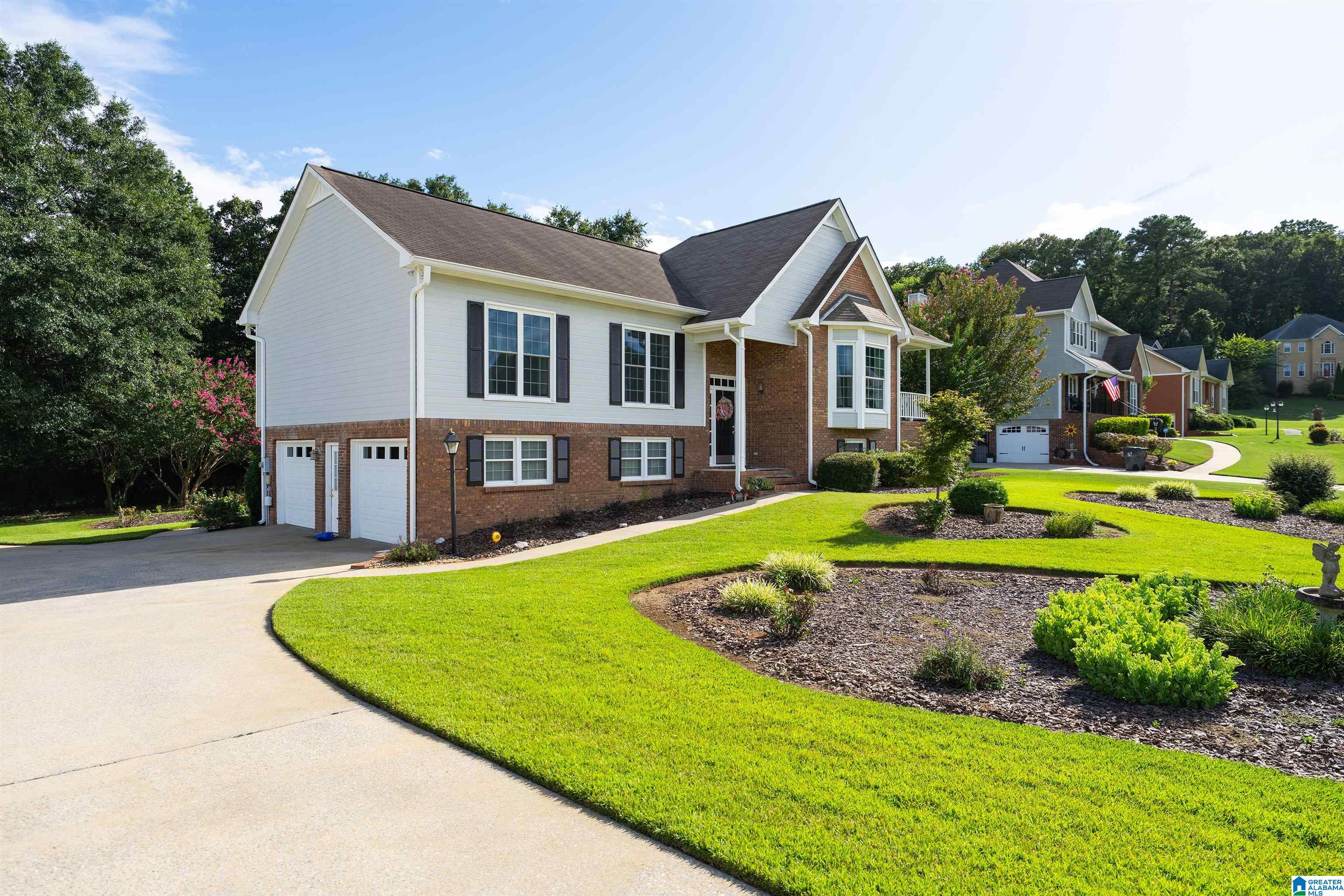 141 Heather Ridge Drive Pelham, AL 35124 - Photo 3 of 30 Gallery Image 3