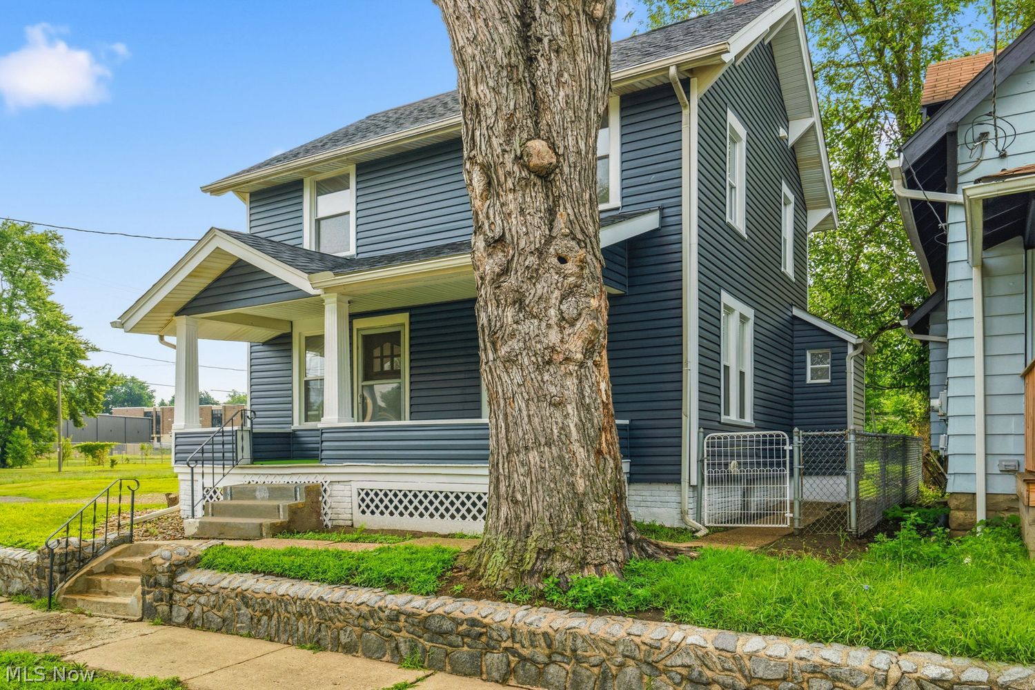 410 Warner Road Southeast Canton, OH 44707 - Photo 1 of 20