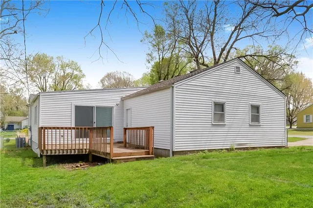 $1,825 | 12712 10th Street, Grandview, MO 64030