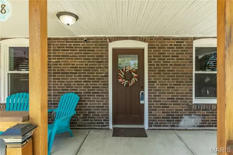 $195,000 | 8928 Tudor Avenue, Overland, MO 63114