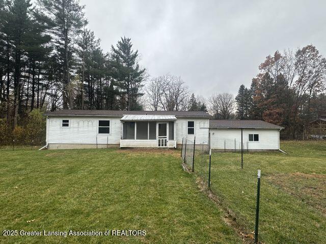 14095 Woodbury Road Haslett, MI 48840 - Photo 5 of 27 IMG_4589