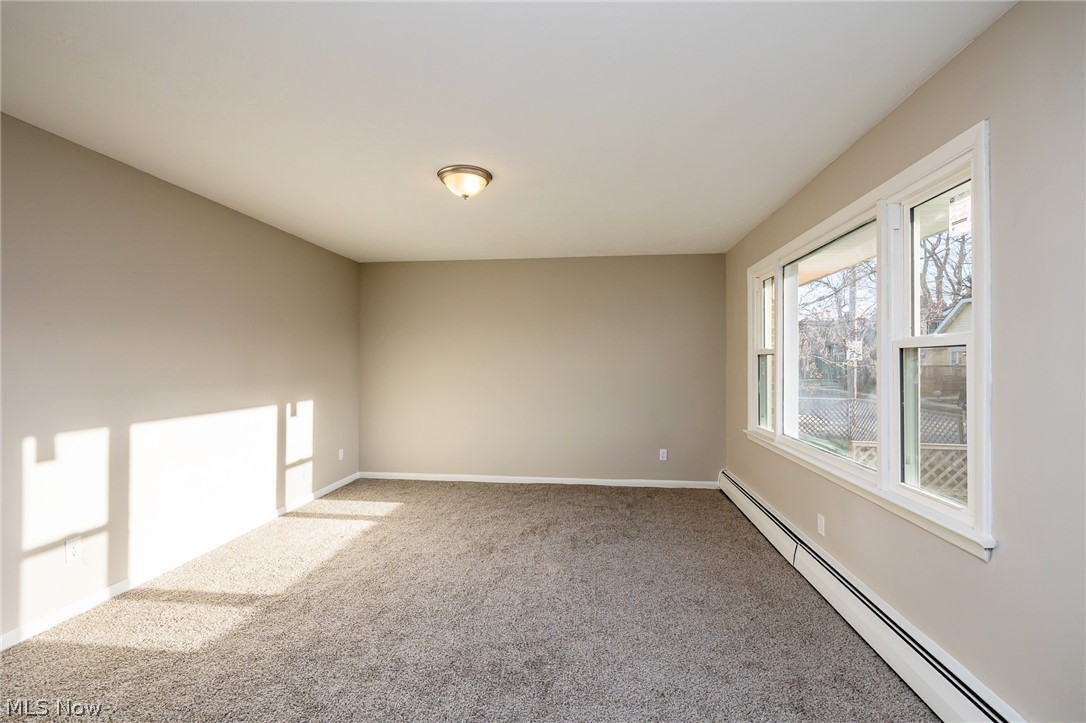 17713 Ingleside Road Cleveland, OH 44119 - Photo 3 of 26 Gallery Image 3