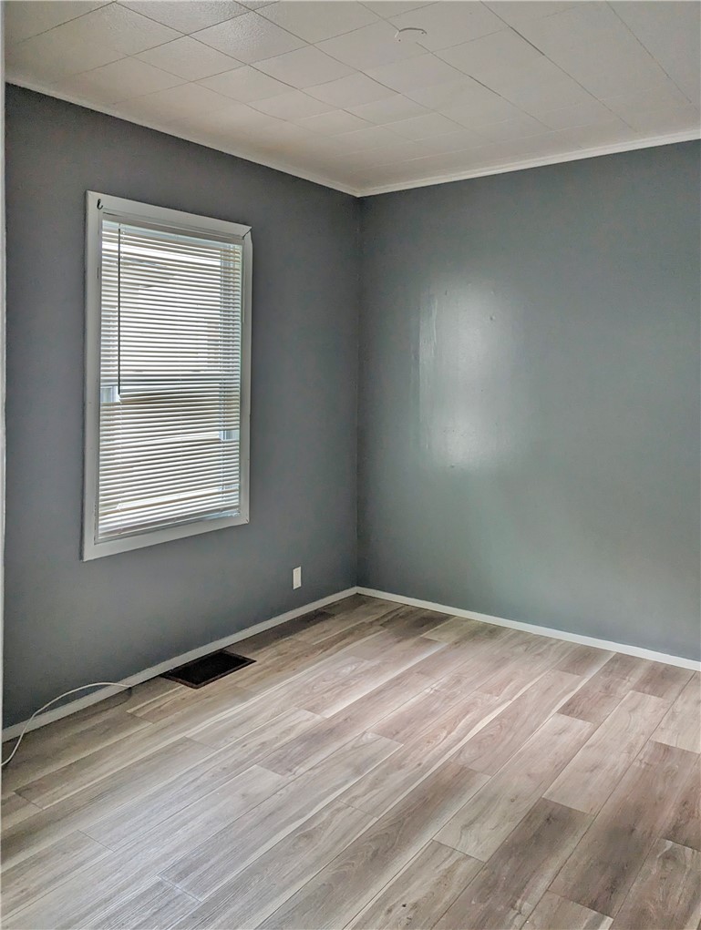 183 Alameda Street Rochester, NY 14613 - Photo 8 of 12