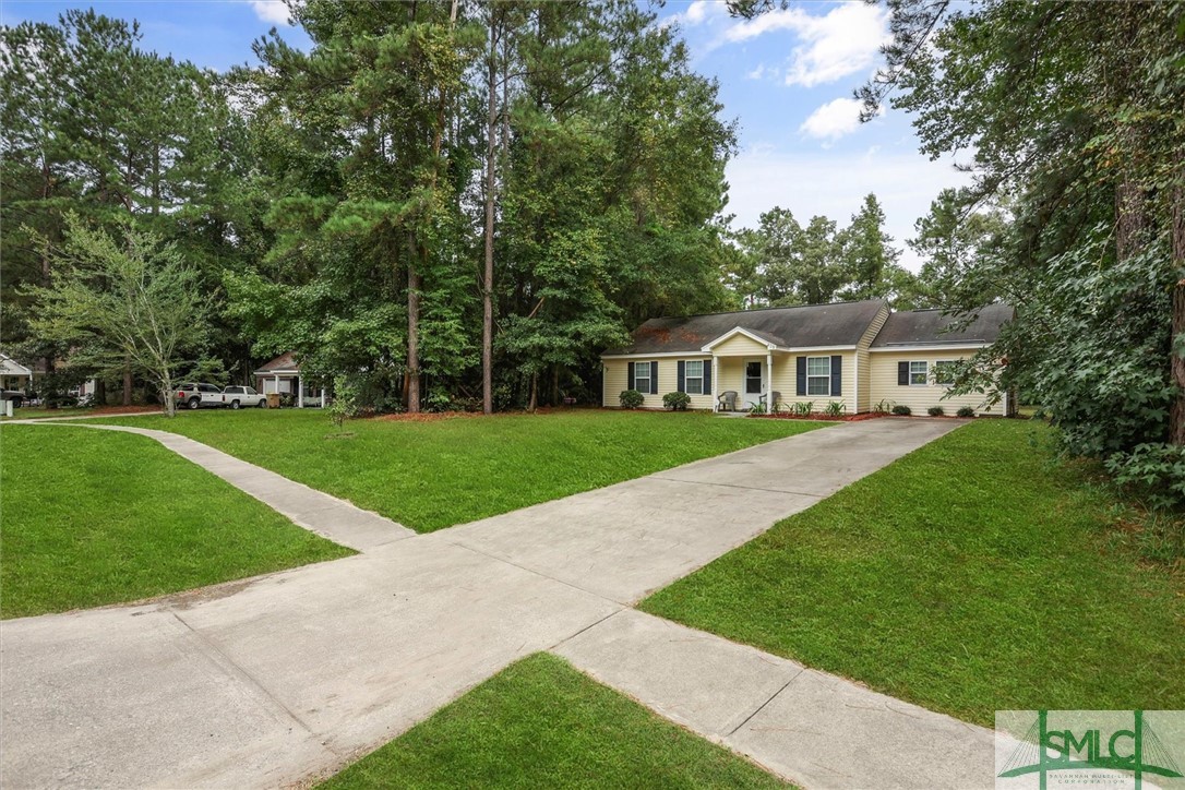 409 Shadowbrook Circle Springfield, GA 31329 - Photo 3 of 23