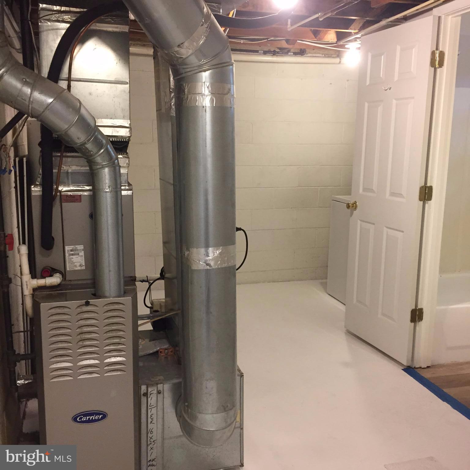 1654 Riverwood Road Baltimore, MD 21221 - Photo 29 of 30 a bathroom with a shower