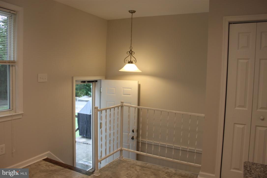 1654 Riverwood Road Baltimore, MD 21221 - Photo 5 of 30