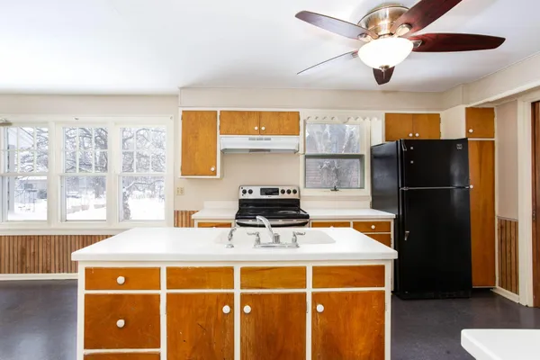 $299,000 | 110 North Pearl Street, River Falls, WI 54022