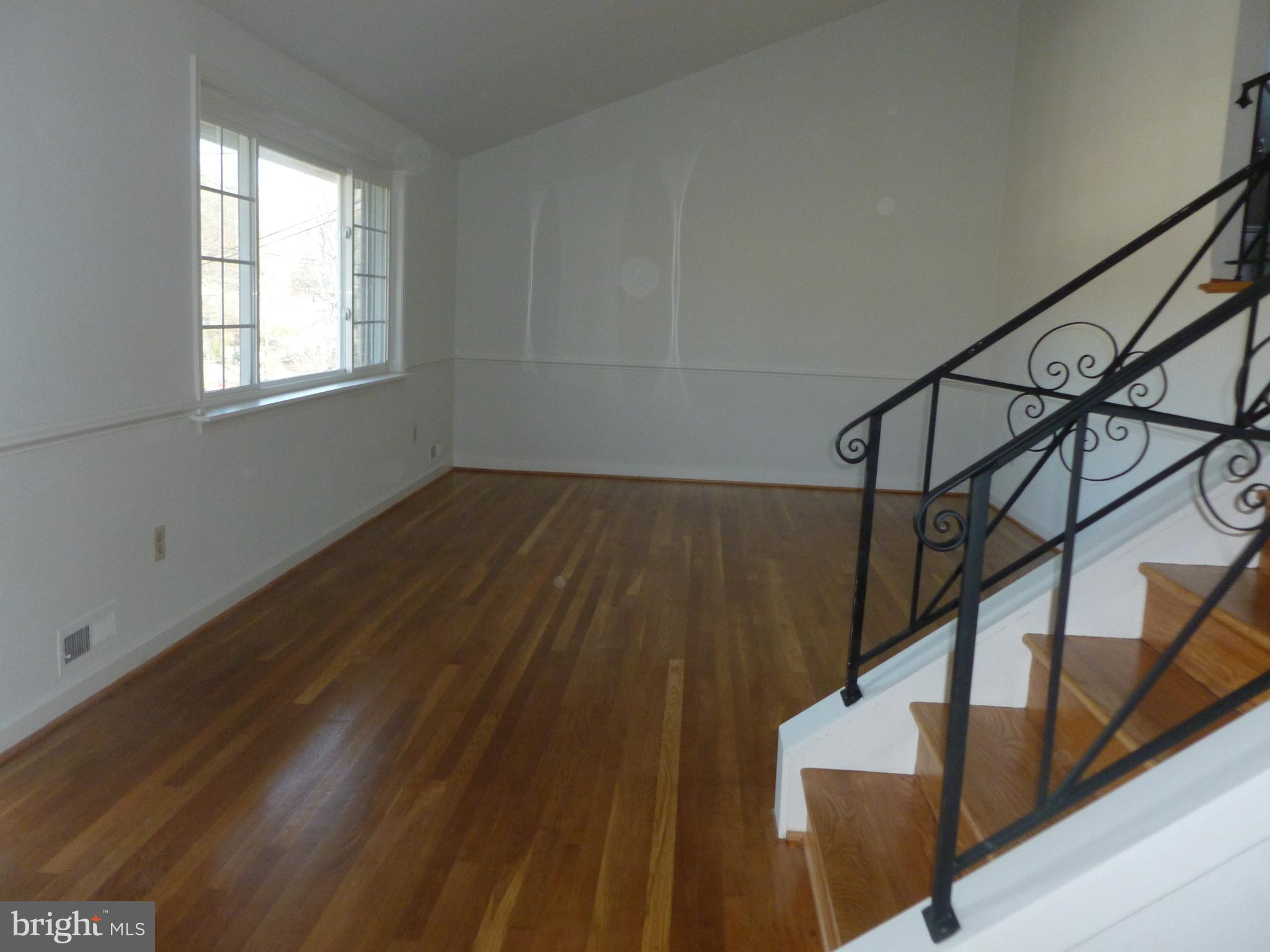 3706 Leverton Street Silver Spring, MD 20906 - Photo 3 of 34 Living Room