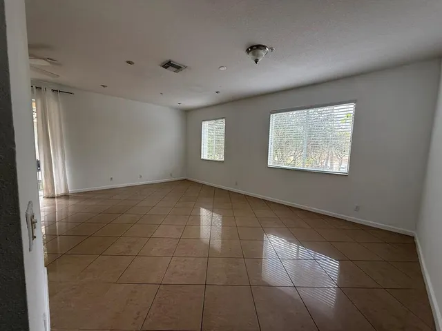 $2,900 | 2858 South Oasis Drive, Boynton Beach, FL 33426