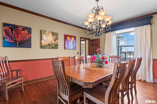 $650,000 | 1615 New Salem Church Road, New Berlin, IL 62670