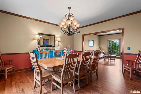 $650,000 | 1615 New Salem Church Road, New Berlin, IL 62670